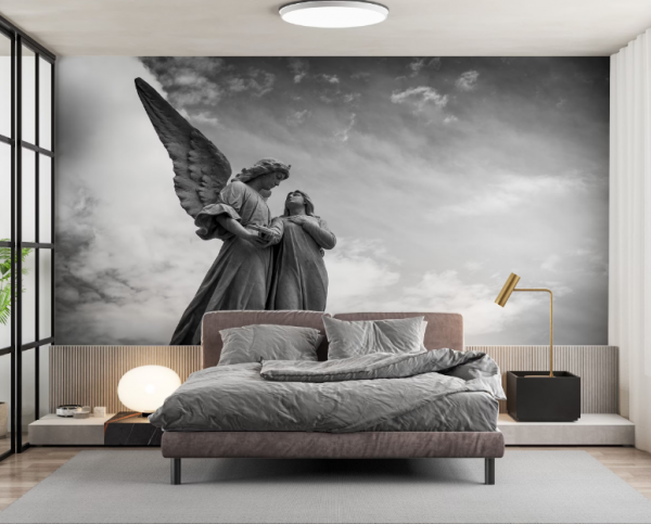 Kamar remaja dengan hiasan dinding patung malaikat dan kanvas bergaya Renaissance untuk nuansa Eropa klasik